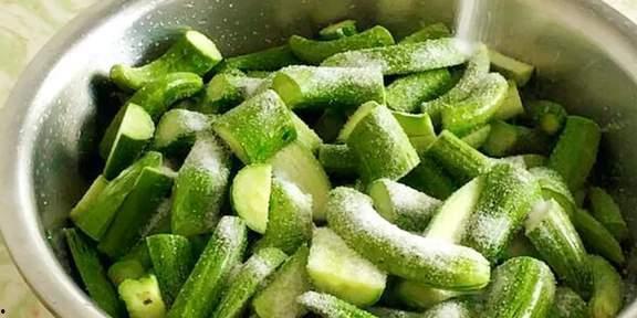 小瓜吃料网入口最新,揭秘最新美食资讯，畅享味蕾盛宴